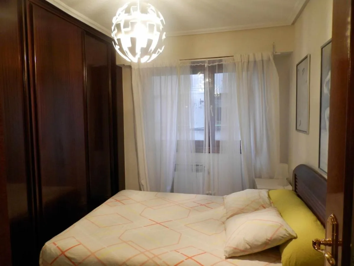 Apart Cerca de Parque de Bilbao Apartamento 0*,  España